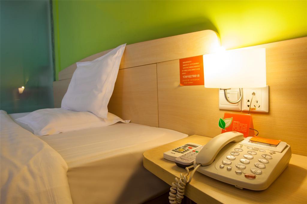 7Days Inn Qufu Sankong Csüfu Szoba fotó