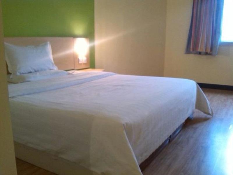 7Days Inn Qufu Sankong Csüfu Kültér fotó